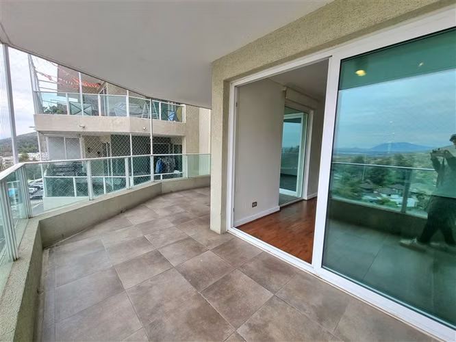 Oportunidad! Departamento en venta de 3 dorm. en Huechuraba