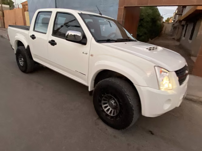 CAMIONETA CHEVROLET D-MAX AÑO 2014