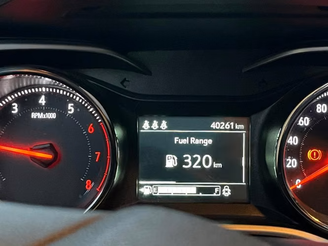 Vendo vehículo Chevrolet tracker 2022