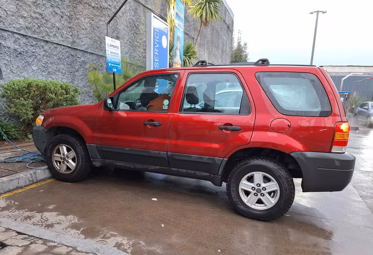 Ford Escape XLS 2.3L 2005