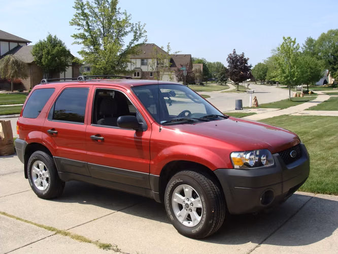 Ford Escape XLS 2.3L 2005