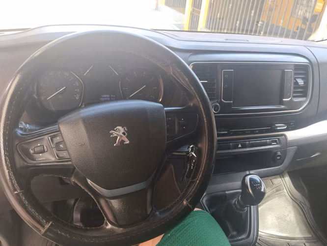 PEUGEOT TRAVELLER SE VENDE POR RENOVACION