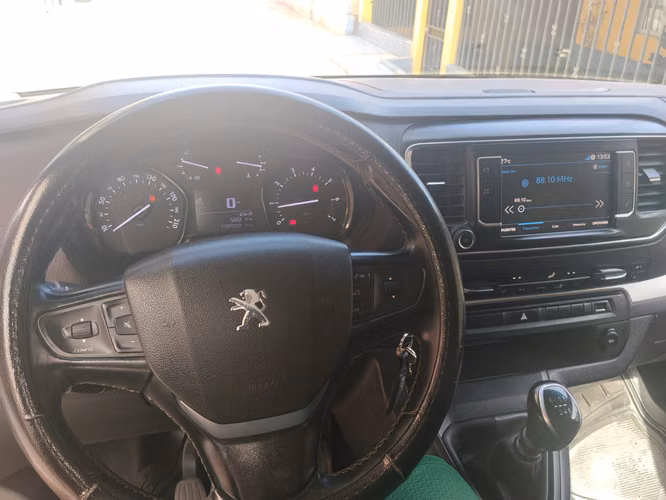 PEUGEOT TRAVELLER SE VENDE POR RENOVACION
