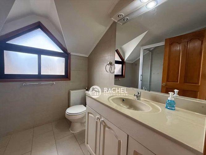 SE ARRIENDA AMPLIA CASA CON 5D- CERCANA A COLEGIO GREEN HOUSE - Imagen 17