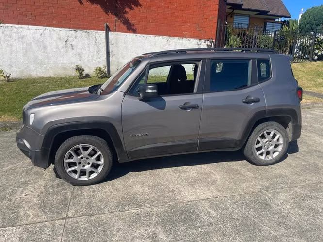 Jeep Renegade Sport año 2022 (Crédito Directo con Dicom)