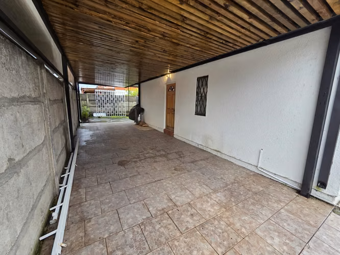 Se Vende Amplia Casa en Don Sebastián de Rauquén, Curicó