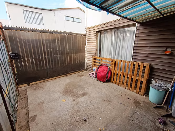 VIVE EN UNA AMPLIA CASA ESQUINA EN QUILICURA 4 DORMITORIOS - Imagen 21