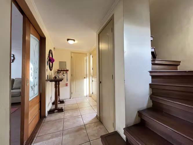 AMPLIA CASA 6D-5B-2E-BOD EN CONDOMINIO, HUECHURABA