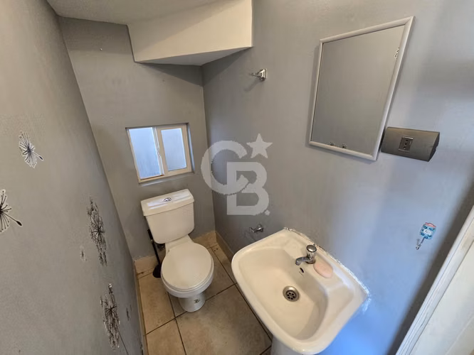 Casa Esquina en Av. Principal - Venta/Arriendo - Imagen 6