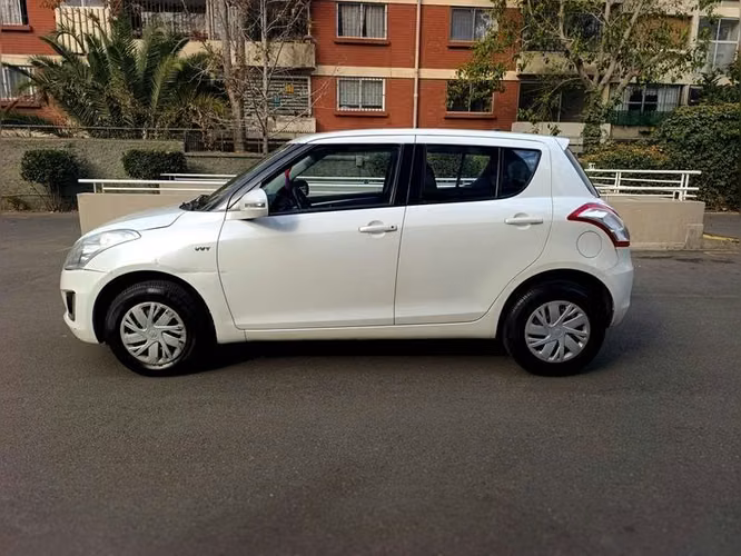 SUZUKI SWIFT 1.2 GL AC - 2018 | 2650