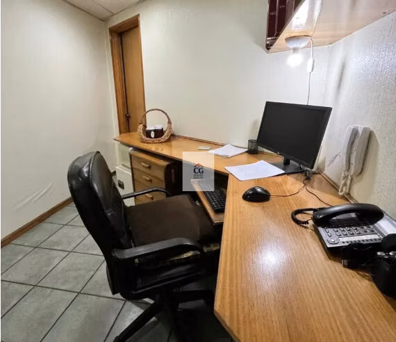 EN VENTA OFICINA, EXELENTE UBICACION - Imagen 3