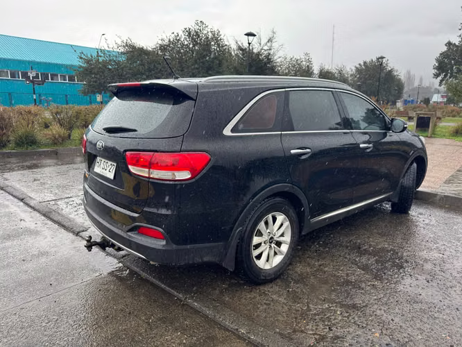 Kia Sorento EX 2016 | Automática | 174.300 km