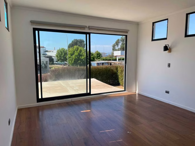 Arriendo en Mantagua: Casa Familiar 4D 3B 2 est  (180140)