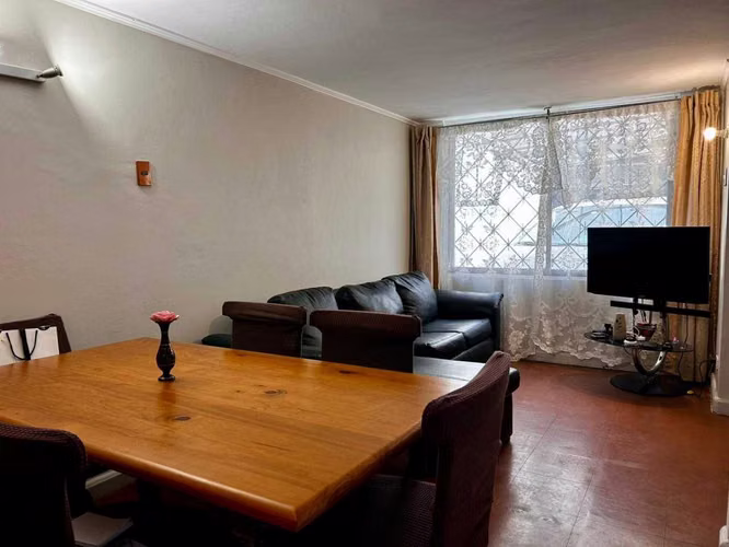 Casa en Ñuñoa - sector seguro y consolidado ! (180152) - Imagen 2