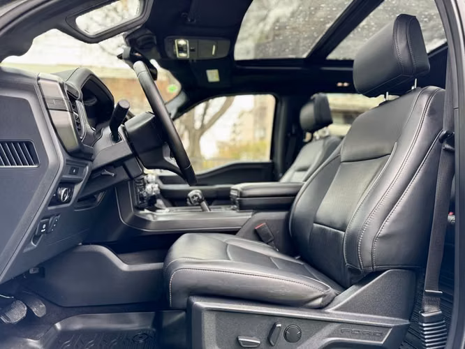 FORD F150 F-150 LARIAT BLACK CC 4X4 5.0L - 2025 | 1568 - Imagen 27