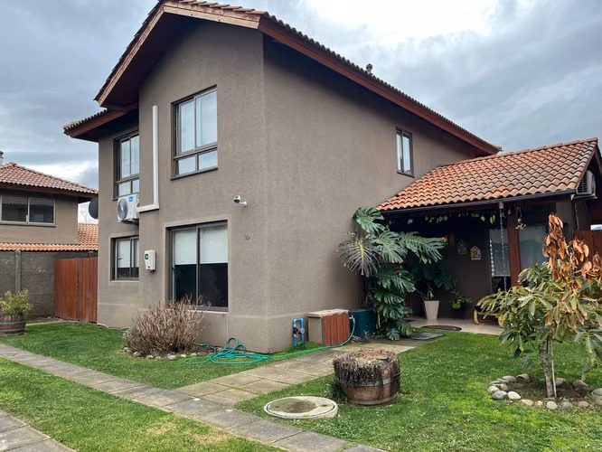 VENDE HERMOSA CASA EN CONDOMINIO LA SIEMBREA MACHALI