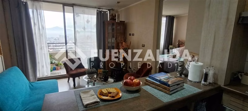 Departamento en Venta de 2 Dorm. 2 Baños, en Macul