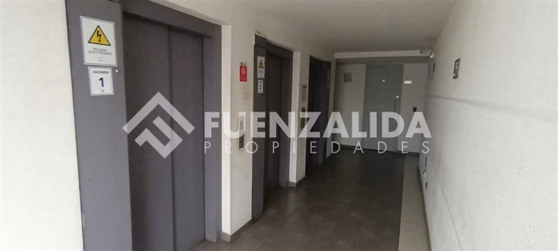 Departamento en Venta de 2 Dorm. 2 Baños, en Macul
