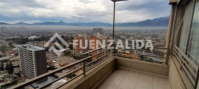Departamento en Venta de 2 Dorm. 2 Baños, en Macul