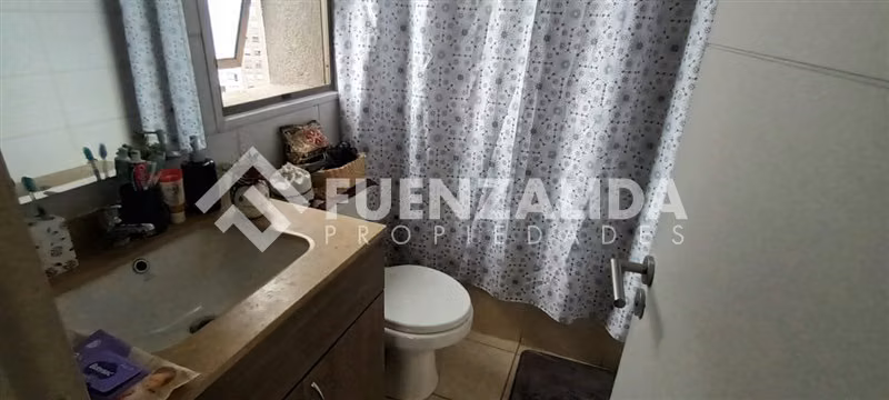Departamento en Venta de 2 Dorm. 2 Baños, en Macul