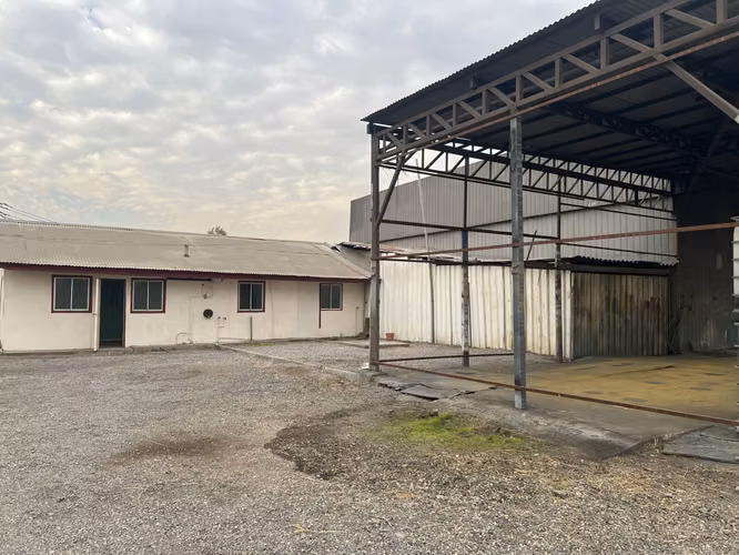 GRAN Bodega Industrial y oficinas 5000m² en Lampa