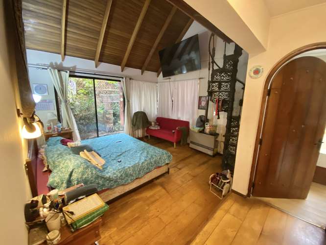 Casa amplia 6D 5B + habitación tipo depto. con entrada independiente - Imagen 8
