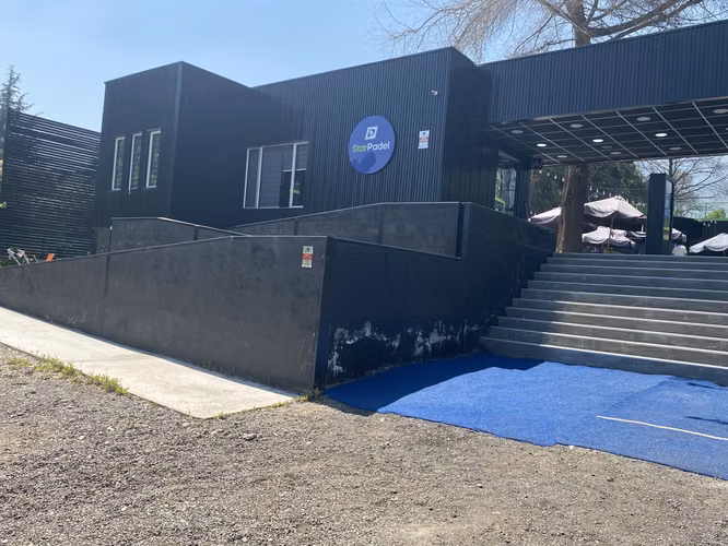 ARRIENDA TU ESPACIO DEPORTIVO EN EL CORAZÓN DE STAR PADEL