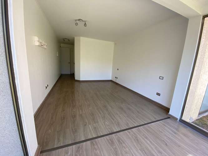 CÓMODA CASA SE VENDE - Imagen 9