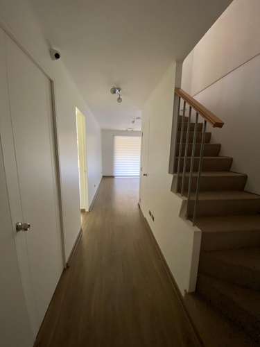 CÓMODA CASA SE VENDE - Imagen 5