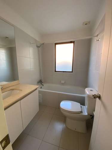 CÓMODA CASA SE VENDE - Imagen 13