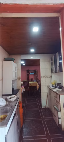 CASA SOLIDA CON AMPLIO PATIO. - Imagen 7