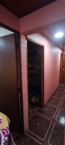 CASA SOLIDA CON AMPLIO PATIO. - Imagen 10
