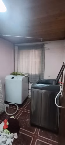CASA SOLIDA CON AMPLIO PATIO. - Imagen 13