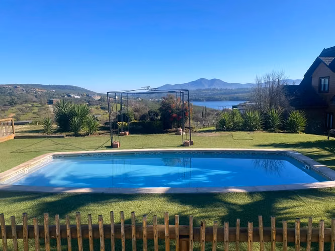 Parcela 4dormitorios 3baños, piscina, frutales y vista al embalse