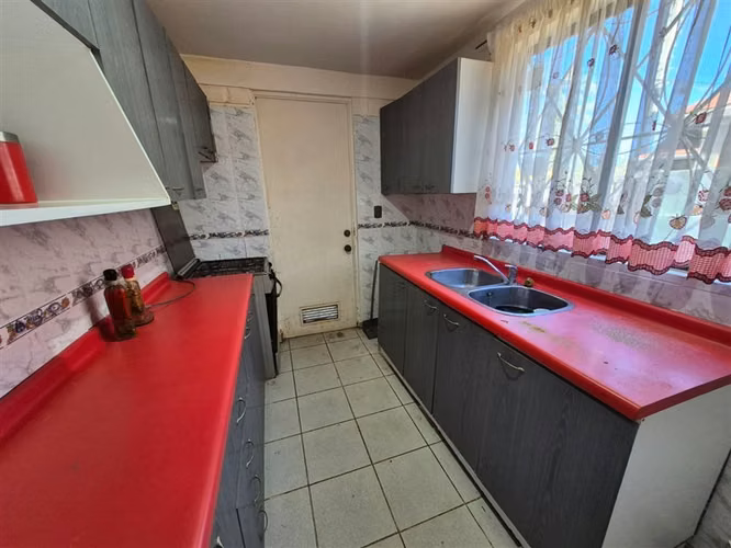Casa en venta de 3 dorm. en Algarrobo