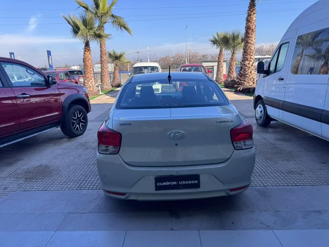 HYUNDAI VERNA 1.4 PLUS MT - Imagen 5