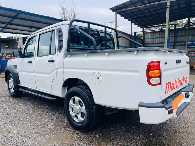 Camioneta Mahindra Pick Up 2022