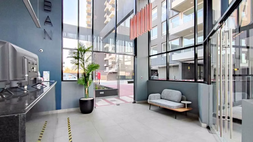 Edificio URBAN/ Vicuña Mackenna 7189/La Florida (180201)
