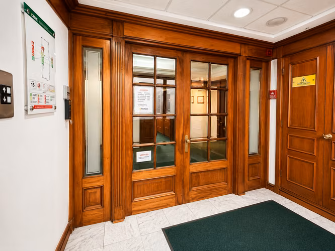 Amplia Oficina En Arriendo | 263 M2 | Metro U De Chile - Imagen 2