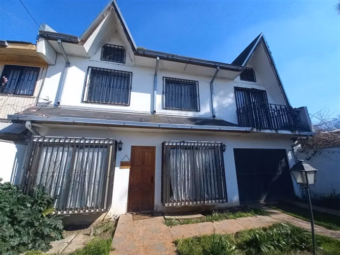 Gran Casa en arriendo de 4 dorm. en Talca