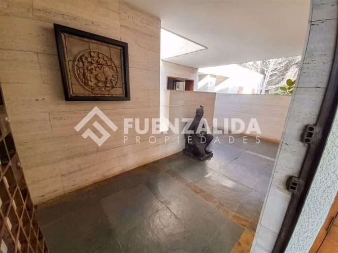Departamento en venta de 5 dorm. en Lo Barnechea