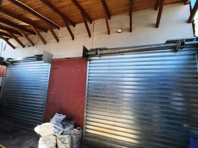 SE VENDE LOCAL COMERCIAL (PANADERÍA) CON MAQUINARIA PARA TRABAJAR EN SARMIENTO CURICO