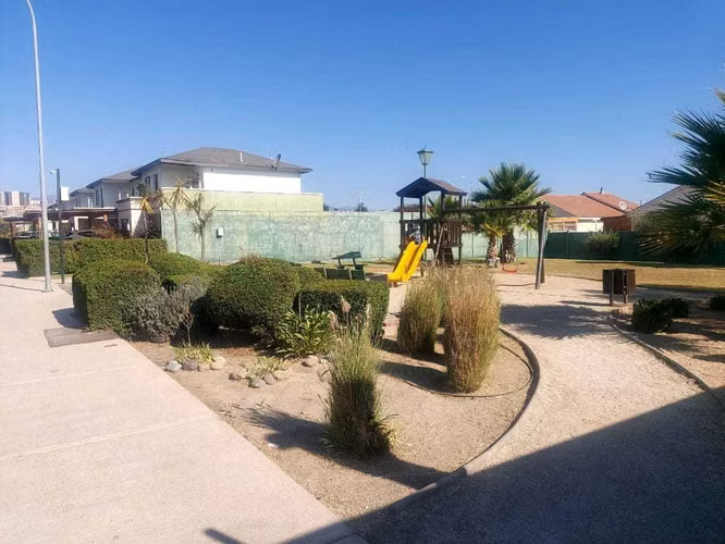 CASA EN CONDOMINIO EN LA SERENA  (180218)