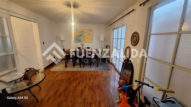 Casa en venta de 3 dorm. en Maipú