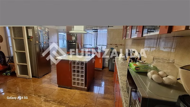Casa en venta de 3 dorm. en Maipú