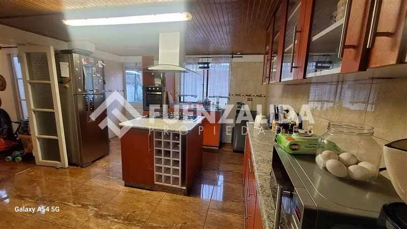 Casa en venta de 3 dorm. en Maipú