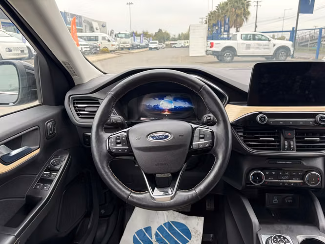 FORD ESCAPE AWD 2.0 AUT TITANIUM