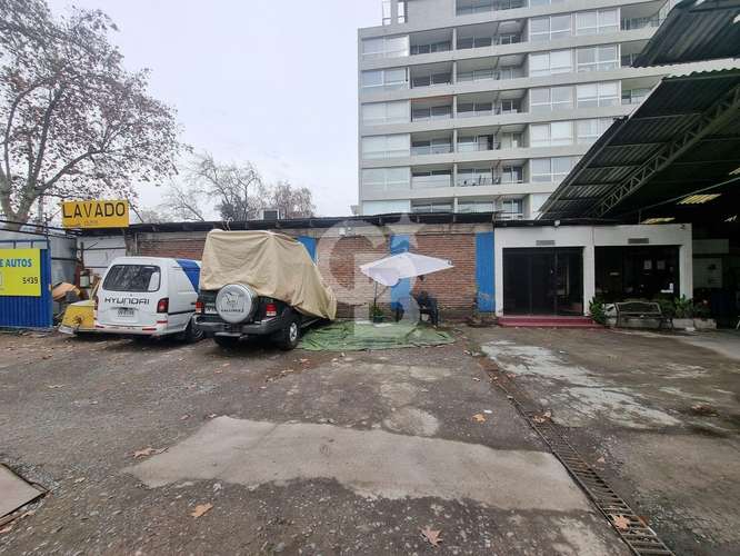 Local Comercial y Galpón en Ñuñoa