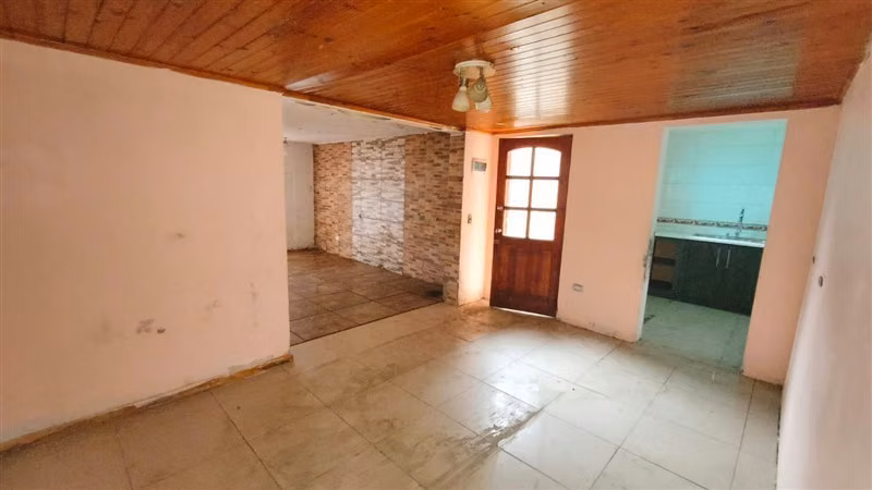 Casa en venta de 4 dorm. en Curacaví