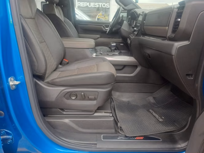 CHEVROLET SILVERADO 6.2 ZR2 AT 4X4 - DESCUENTA IVA - Imagen 9